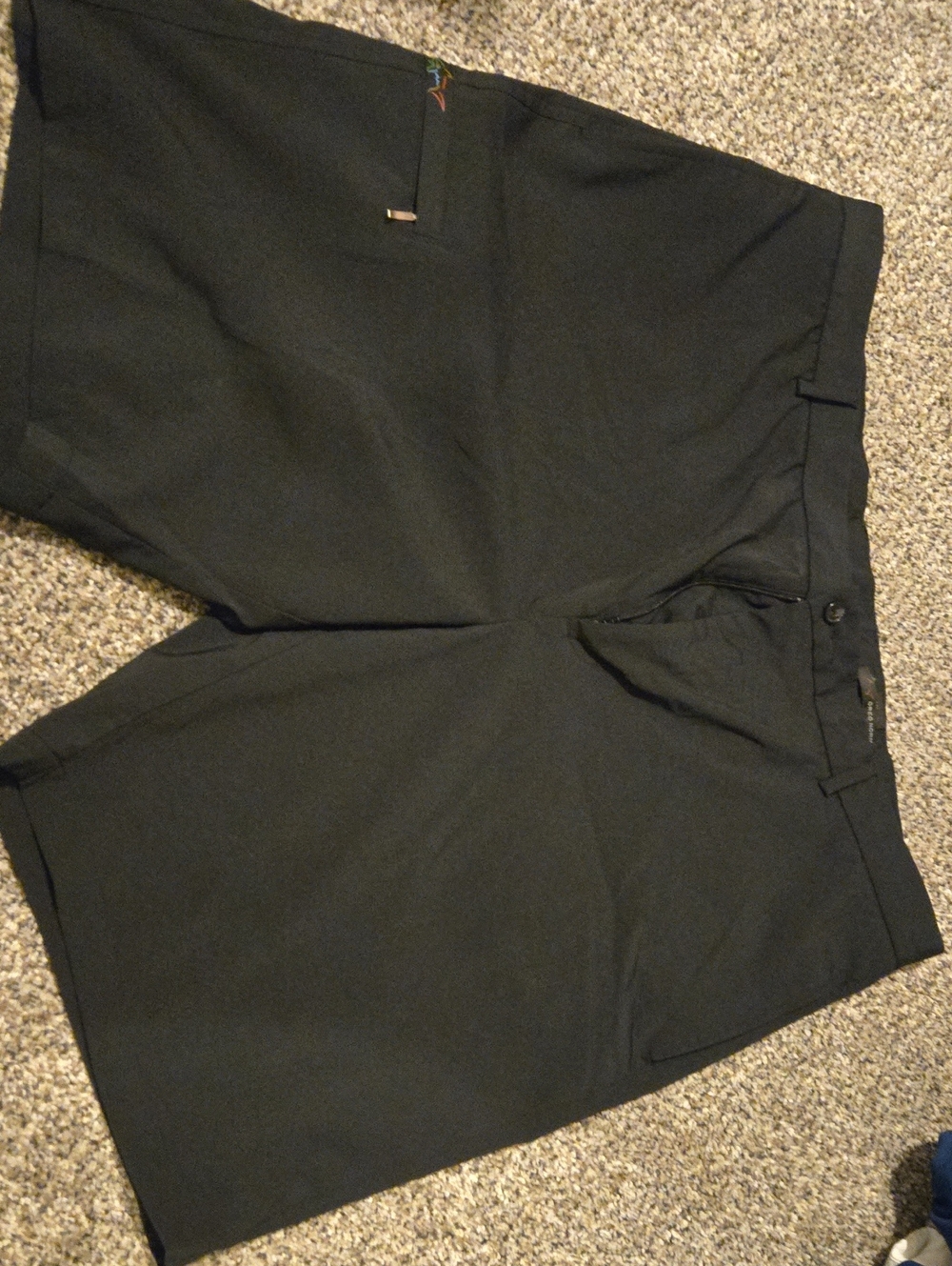 NWOT 42 Greg Norman Collection Black Performance Golf Shorts